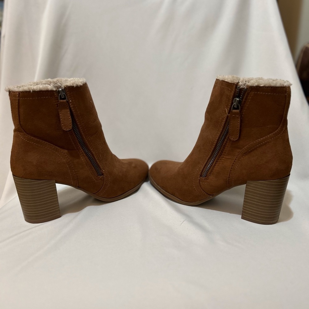 Women’s a new day Tan Suede Zipper Boots - Faux Fur lined - size 8.5 - Picture 5 of 7